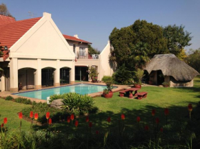 Ipe Tombe Guest Lodge